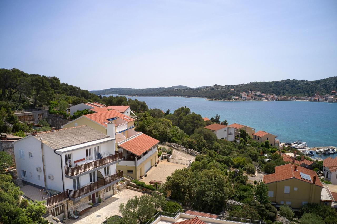 Apartments And Rooms By The Sea Tisno, Murter - 5128 Ngoại thất bức ảnh