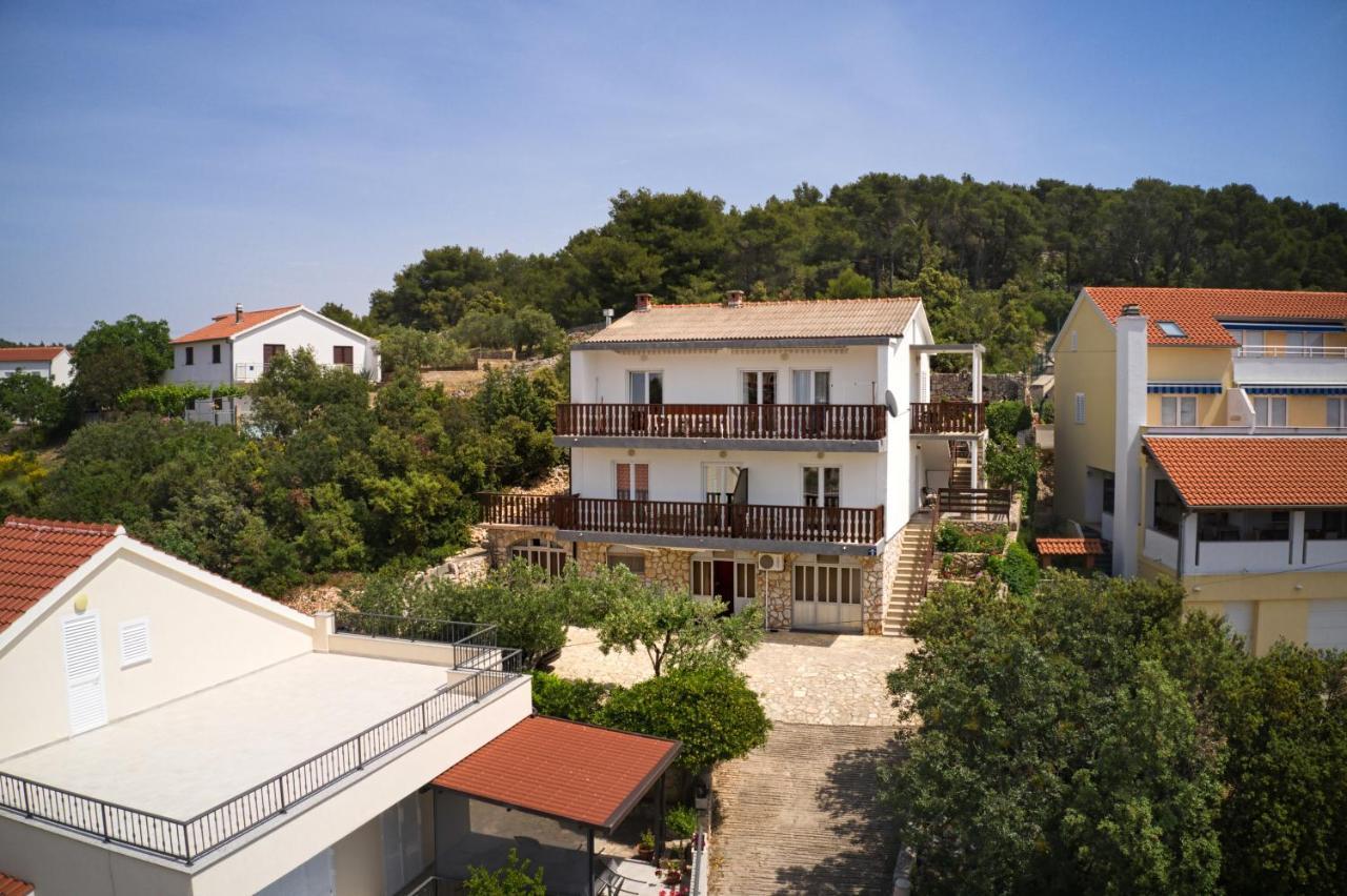 Apartments And Rooms By The Sea Tisno, Murter - 5128 Ngoại thất bức ảnh